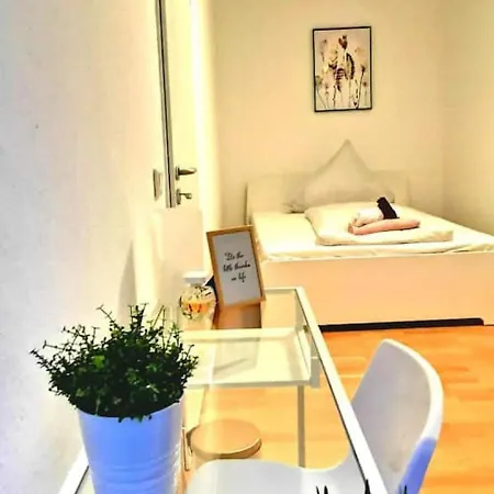 Captivating In Near City Centre Apartment *